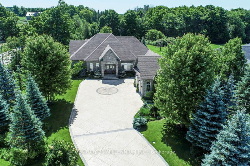 3 Castlewood Crt  Caledon, L7K 0C1 | Image 4