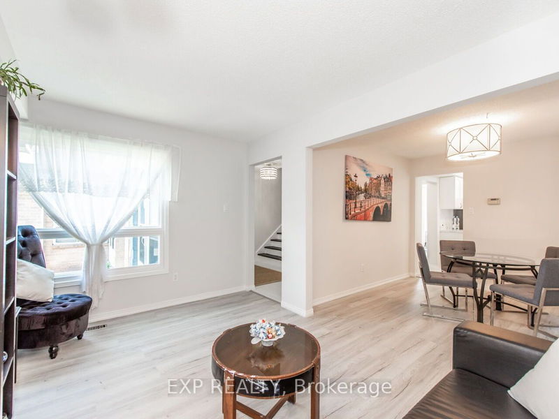 65 Meadowlark Dr  Brampton, L6Y 4A3 | Image 4