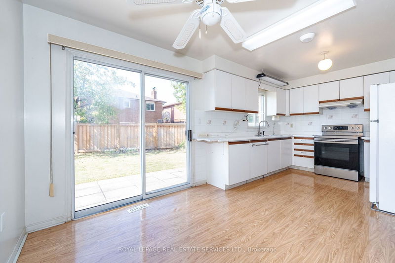 2104 Laurelwood Dr  Oakville, L6H 4S7 | Image 17