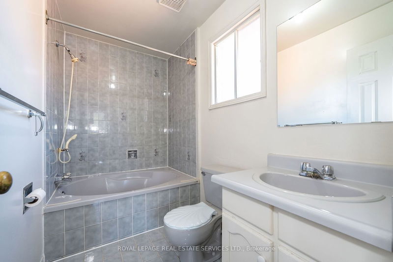 2104 Laurelwood Dr  Oakville, L6H 4S7 | Image 30