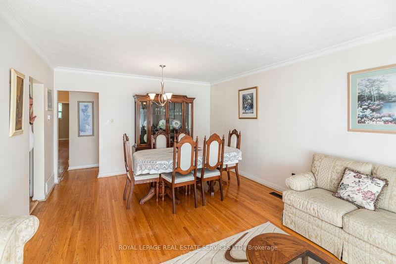 48 Faversham Cres  Toronto, M9C 3X6 | Image 12