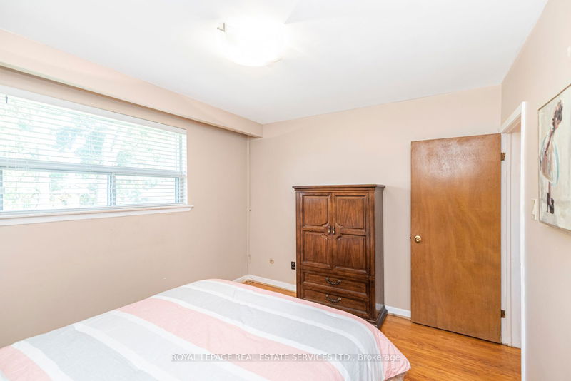 48 Faversham Cres  Toronto, M9C 3X6 | Image 23