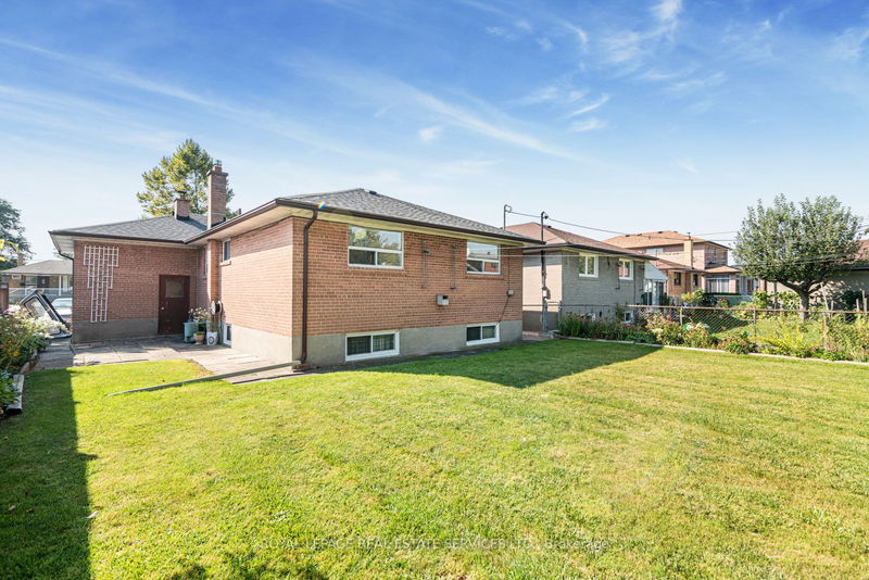 48 Faversham Cres  Toronto, M9C 3X6 | Image 37