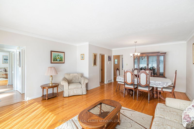 48 Faversham Cres  Toronto, M9C 3X6 | Image 7