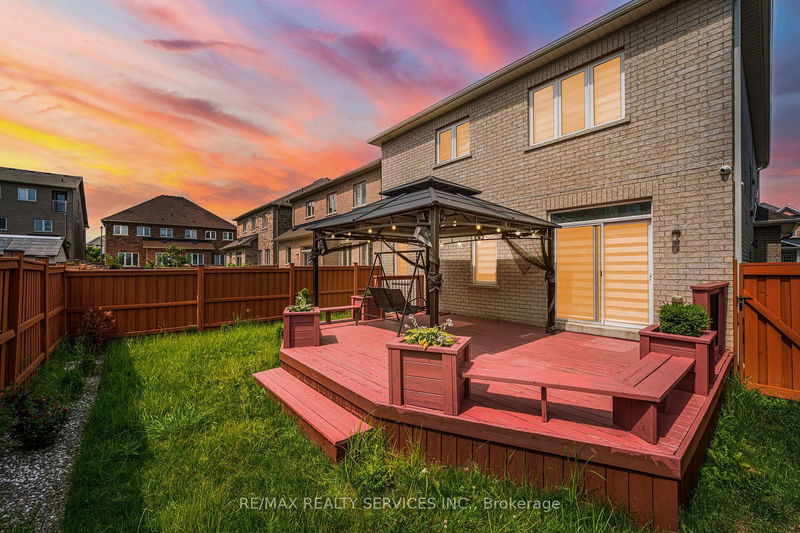 15 Deer Ridge Tr  Caledon, L7C 3Z7 | Image 38