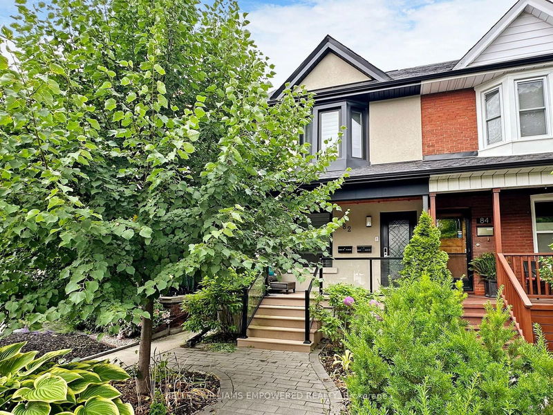 home for lease on (Lower)-82 Russett Avenue W