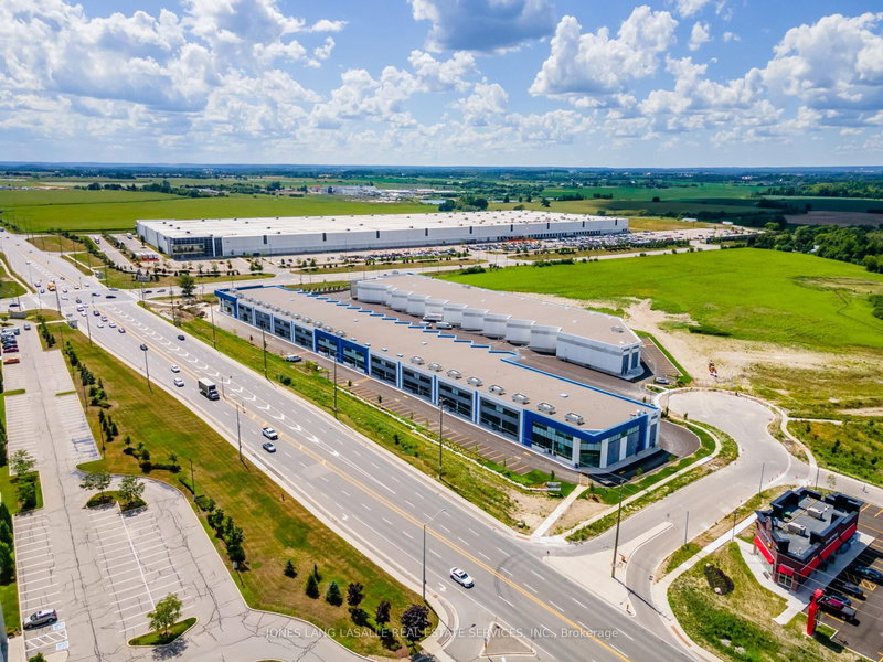 B11 - 20 Lightbeam Terr, Brampton, L6Y 0E3 | Image 2