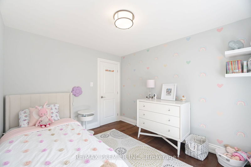 64 Scott Rd  Toronto, M6M 3T2 | Image 27