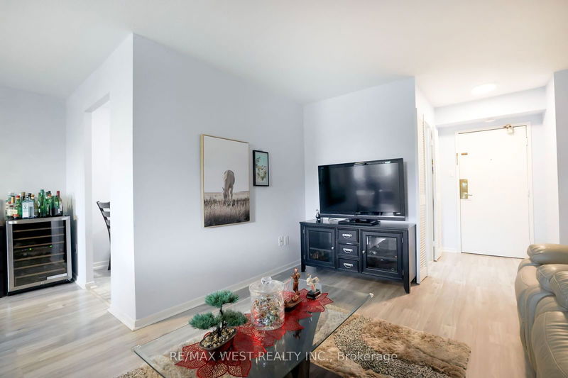  212 - 75 Emmett Ave  Toronto, M6M 5A7 | Image 9