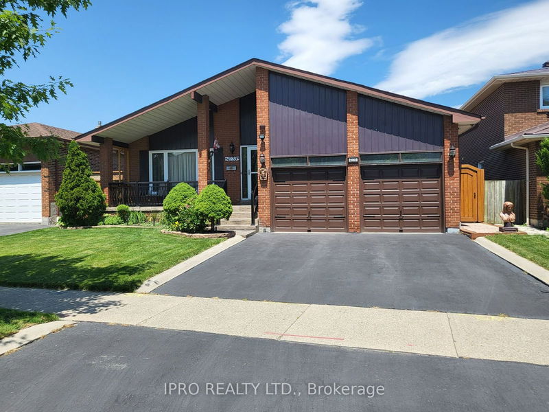 4239 ROCKWOOD Rd  Mississauga, L4W 1L9 | Image 1