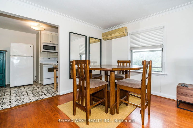 34 Penhurst Ave  Toronto, M8Y 3A9 | Image 20