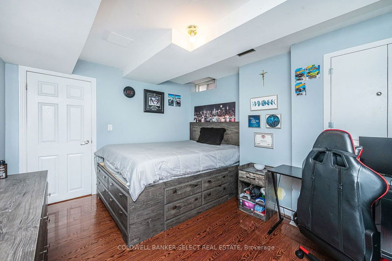 17 Roxton Cres  Brampton, L7A 2A9 | Image 22