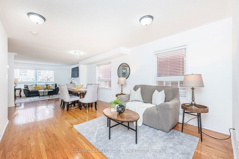 17 Roxton Cres  Brampton, L7A 2A9 | Image 3