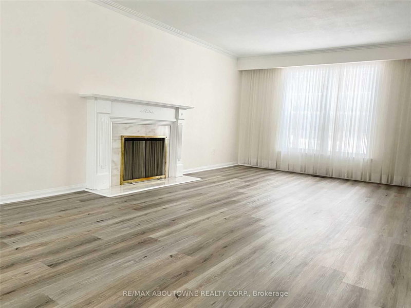 1268 Cleaver Dr, Oakville, L6J 1W3 | Image 2