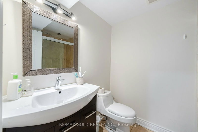 4 Nomad Cres  Brampton, L6Y 5N5 | Image 27