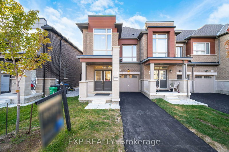 10 Donald Ficht Cres  Brampton, L7A 5H8 | Image 1