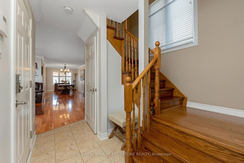 77 Mowat Cres  Halton Hills, L7G 6C8 | Image 5