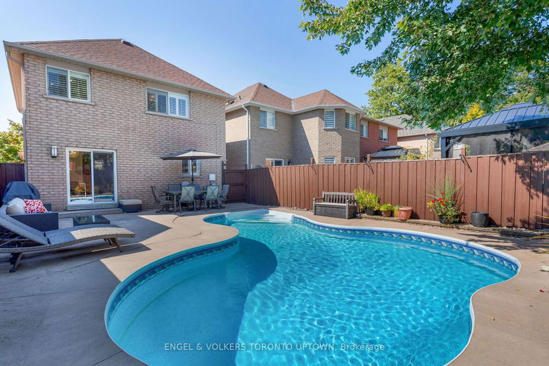 48 Trailview Lane  Caledon, L7E 2W1 | Image 3