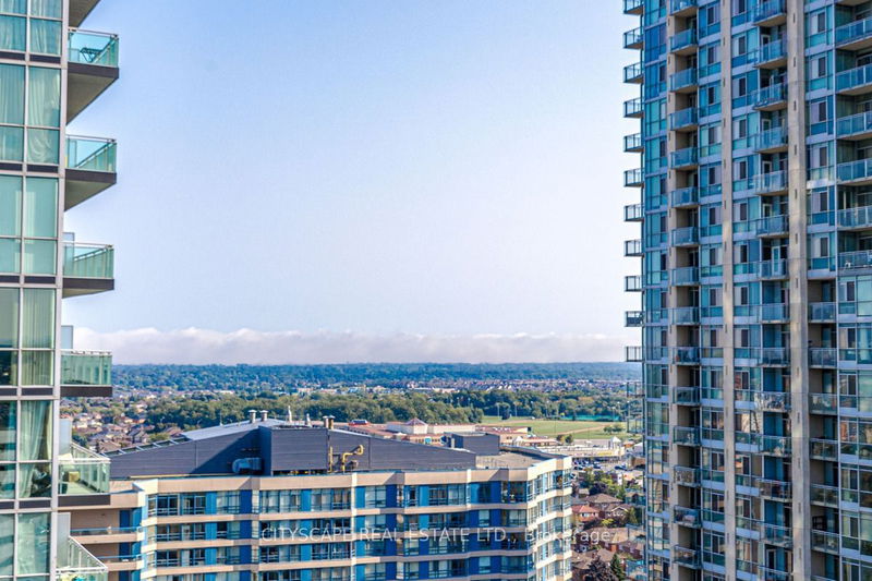 home for sale on 2006-220 Burnhamthorpe Road W