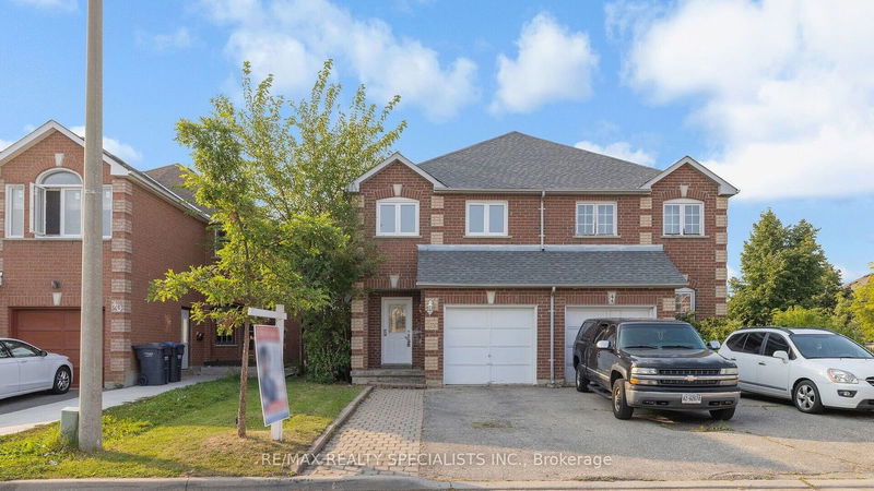 42 Caruso Dr  Brampton, L6Y 5B2 | Image 2