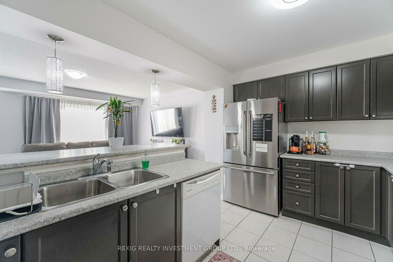 131 Bleasdale Ave  Brampton, L7A 0G2 | Image 5