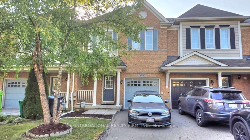 3974 Stardust Dr  Mississauga, L5M 8A5 | Image 1