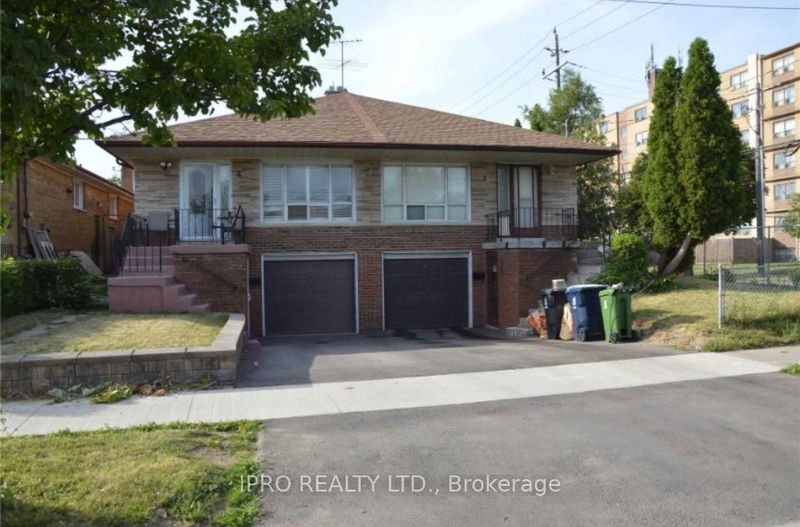 4 Lockington Crt, Toronto - Humbermede image-0-0
