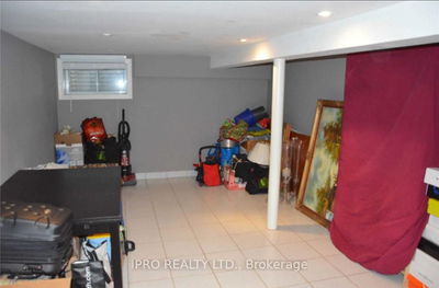 4 Lockington Crt, Toronto - Humbermede image-0-2