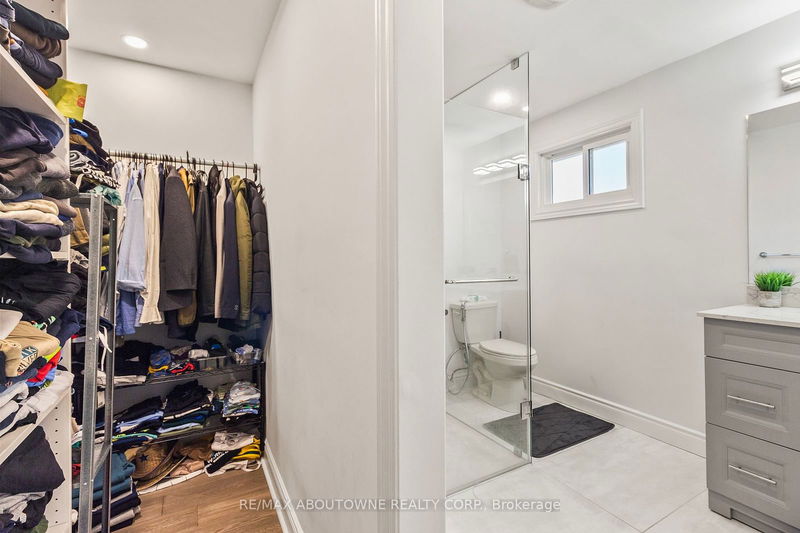 1230 Wood Pl  Oakville, L6L 2R5 | Image 12