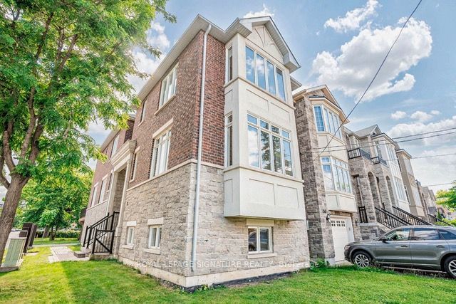 28 Elder Ave  Toronto, M8W 1S4 | Image 1