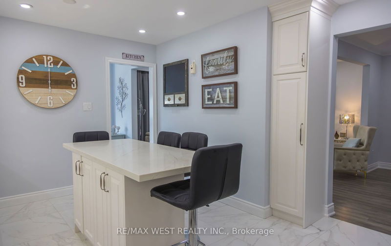 86 Blossom Cres  Toronto, M3N 2B2 | Image 17