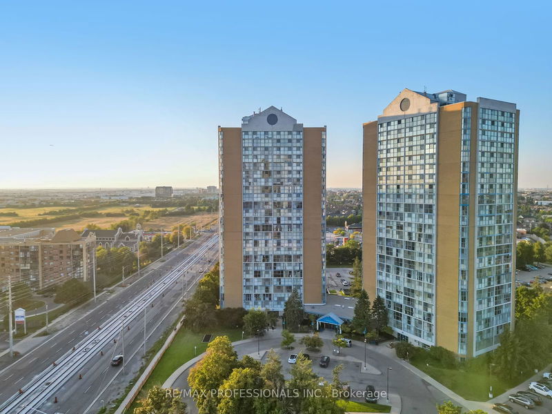 home for sale on 404-25 Trailwood Drive
