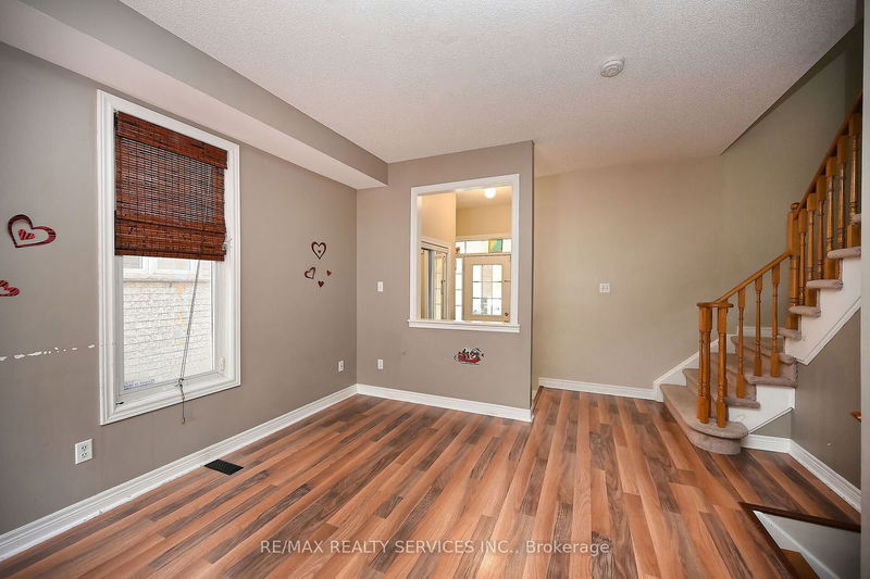 19 Martree Cres  Brampton, L6V 4R3 | Image 10