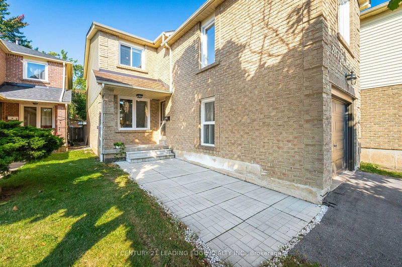 2853 Monticello Mews  Mississauga, L5N 4A2 | Image 3