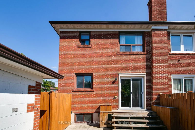 57 Marlington Cres  Toronto, M3L 1K3 | Image 33