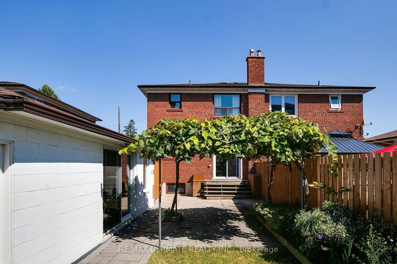 57 Marlington Cres  Toronto, M3L 1K3 | Image 37