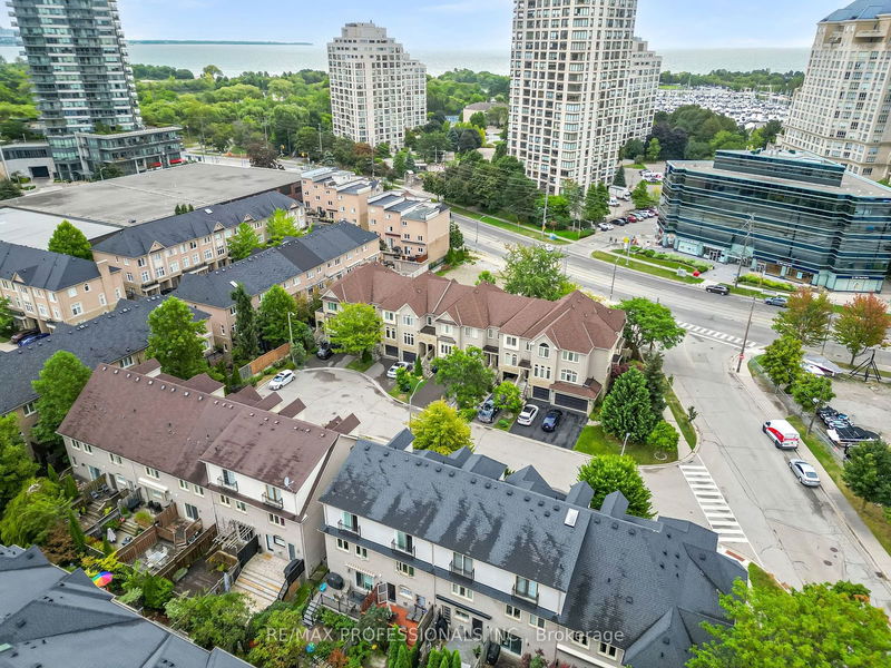 7 Greystone Crt  Toronto, M8V 4A5 | Image 1