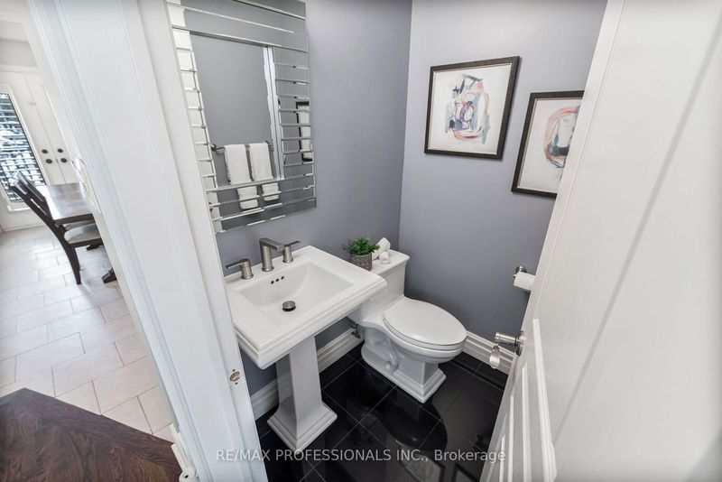 7 Greystone Crt  Toronto, M8V 4A5 | Image 20