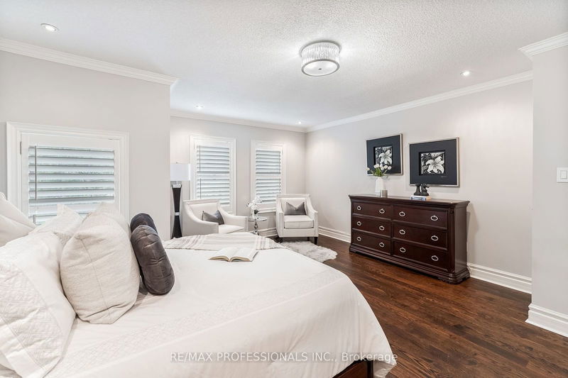 7 Greystone Crt  Toronto, M8V 4A5 | Image 23