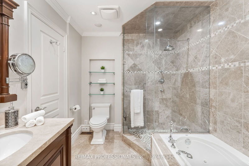 7 Greystone Crt  Toronto, M8V 4A5 | Image 25