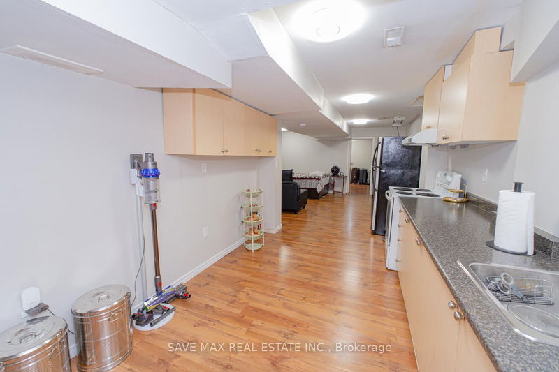 85 Botavia Downs Dr  Brampton, L7A 3R5 | Image 32