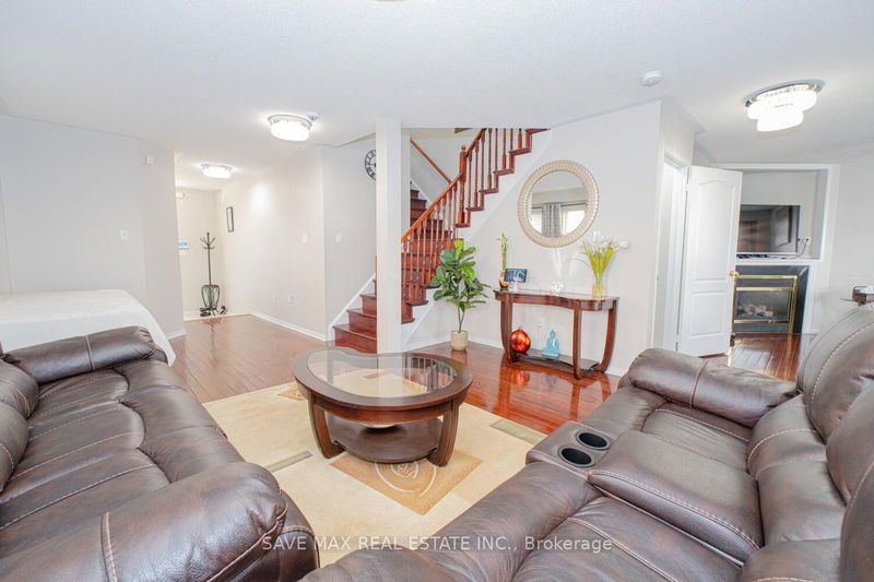 85 Botavia Downs Dr  Brampton, L7A 3R5 | Image 6