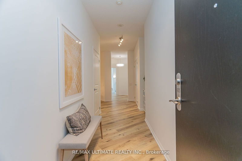  605 - 15 Windermere Ave  Toronto, M6S 5A2 | Image 2