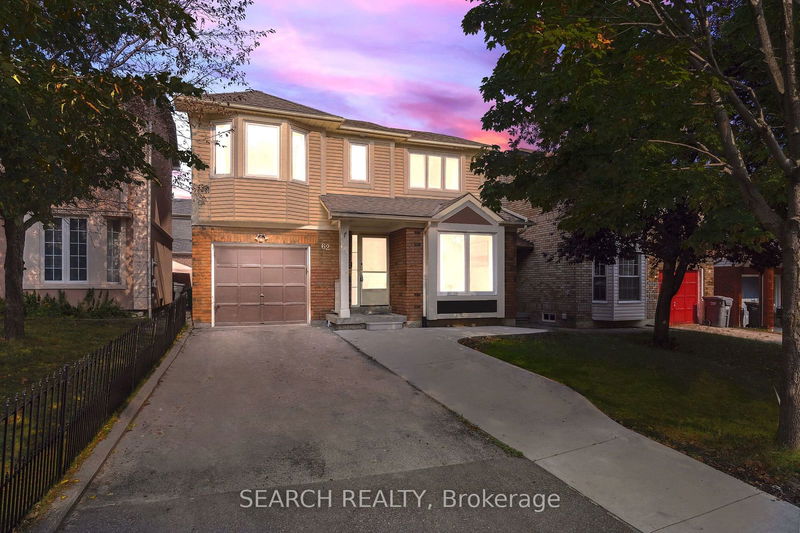 62 Stoneledge Circ  Brampton, L6R 1J7 | Image 1