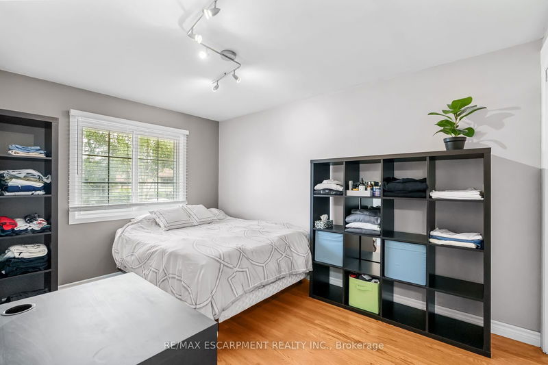 5407 Murray Cres  Burlington, L7L 3S6 | Image 20