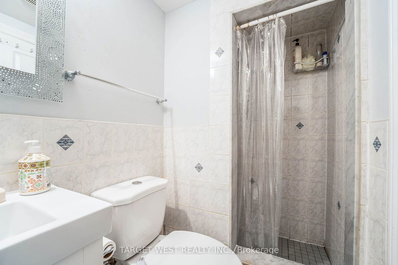 18 Spencer Dr  Brampton, L7A 2A4 | Image 20