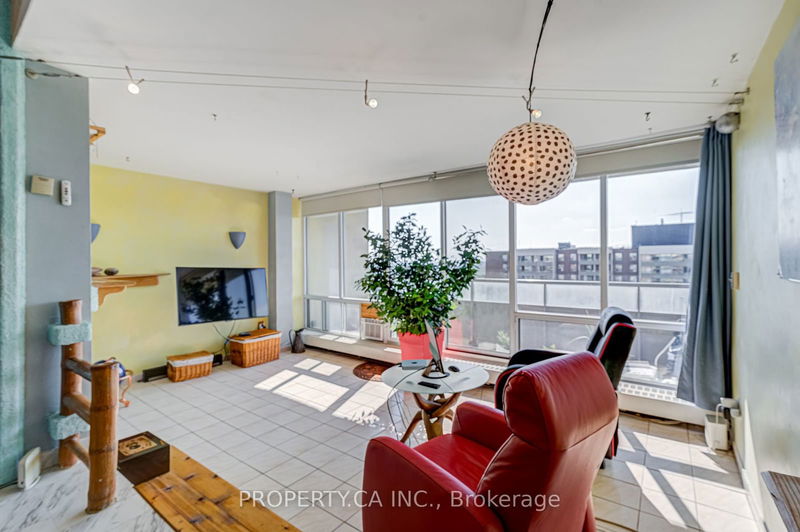  1113 - 9 Four Winds Dr  Toronto, M3J 2S8 | Image 9