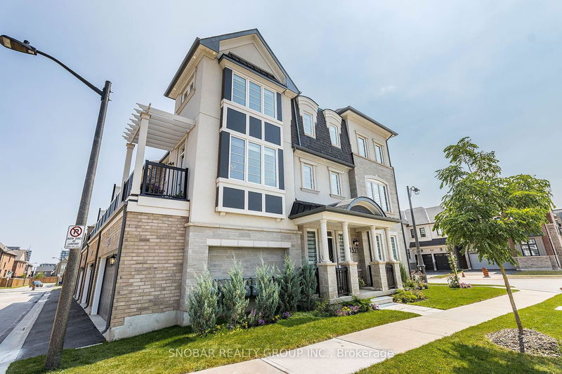 1521 Lakeport Cres  Oakville, L6H 3S1 | Image 2