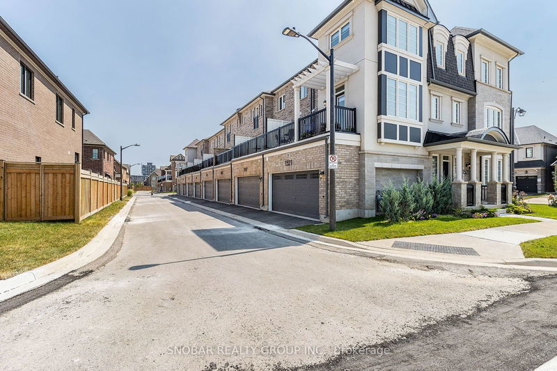 1521 Lakeport Cres  Oakville, L6H 3S1 | Image 36