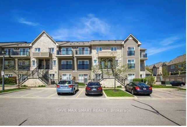 home for lease on 82-60 Fairwood Circle S
